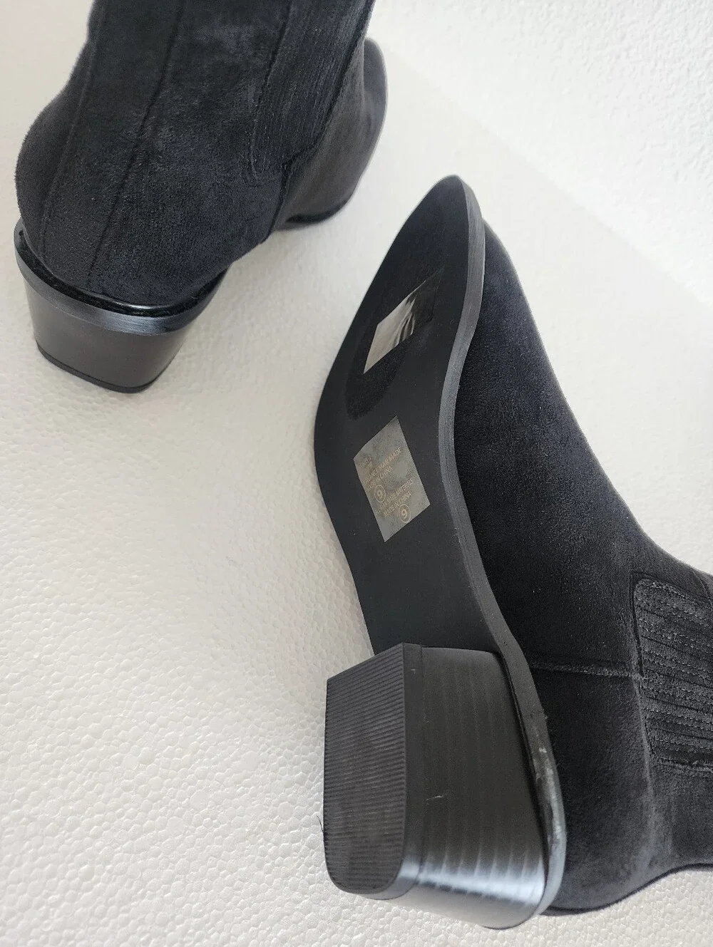 Chase + Chloe NIB Women's Black Western Block Suede Chelsea Ankle Boots. Size 9